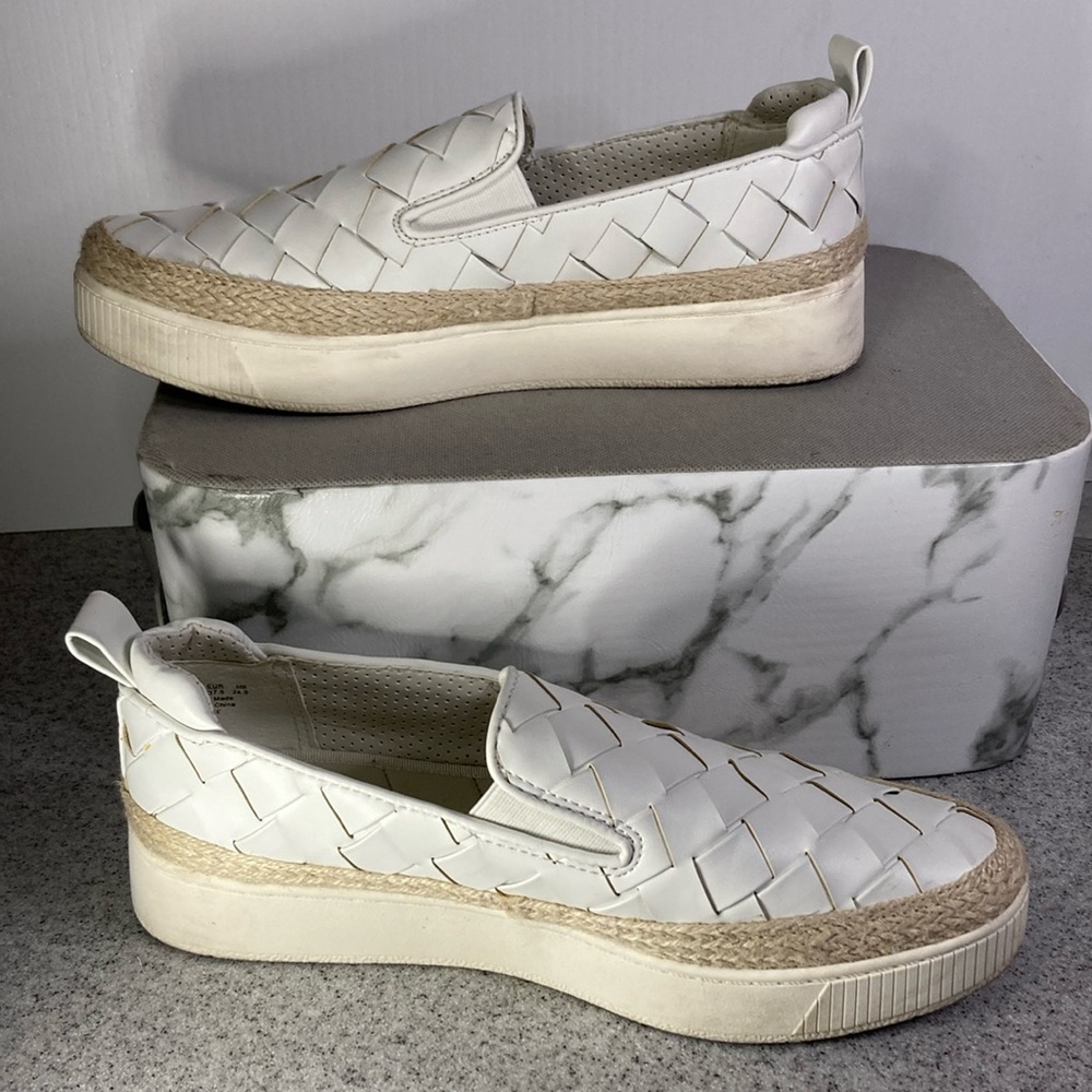 Franco Sarto‎ white loafers with jute detail. 7.5. Box 9